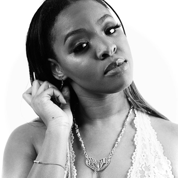 Meet your Posher, Samara - Picture 1 of 1